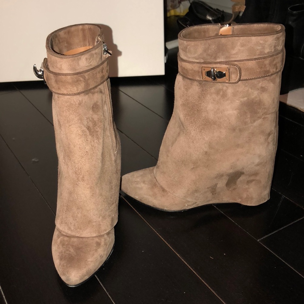 Women’s Givenchy Shark Lock Fold over boots